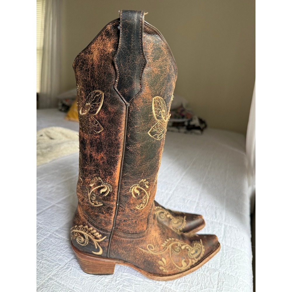 Corral Women Distressed Brown Leather Dragonfly Embroidered Western Boots - Picture 3 of 9